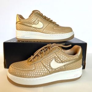 Nike Air Force 1 Gold